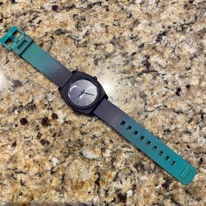Nixon watch the time teller. Rare colors